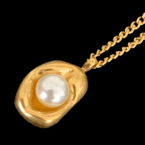 Golden Water Droplet Pendant with Faux Pearl Handmade Nest Egg Necklace NEW - Picture 1 of 8